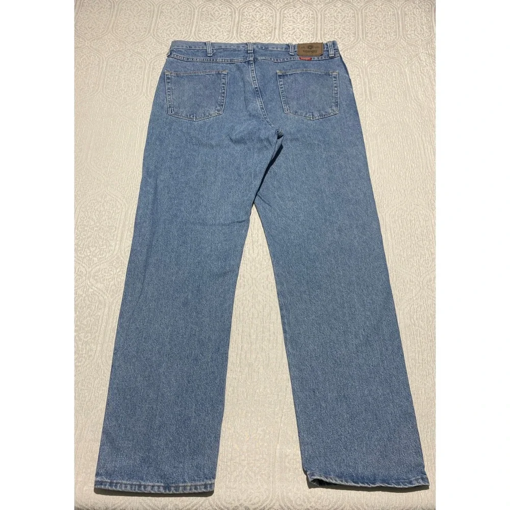 Wrangler Mens Regular Fit Straight Leg Jeans 38x32 Medium Wash Blue 965TPSL‎